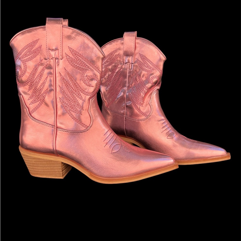 NIB Shu Shop Zahara metallic pink boot